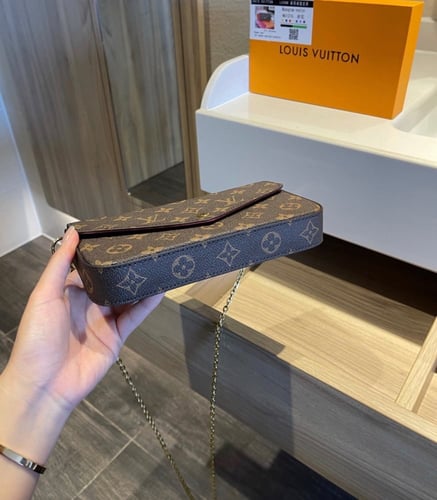 كروس مانوقرام مقاس 22