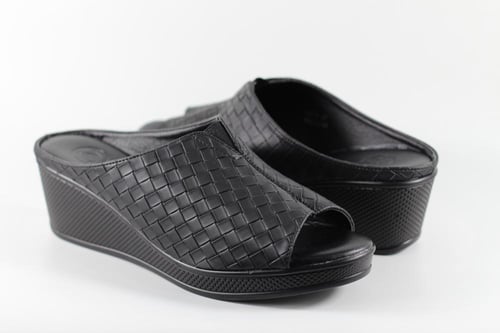 شبشب روكي مستوي