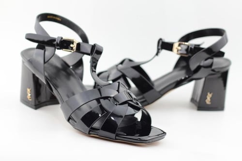 صندل كعب عريض