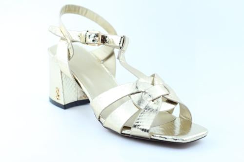 صندل كعب عريض