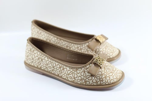 جزمة فلات طبي