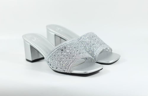 شبشب بكعب عريض فصوص