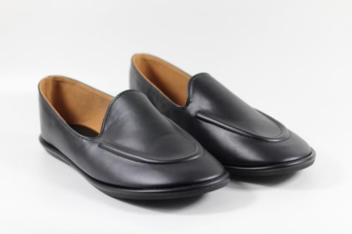 جزمة فلات طبي