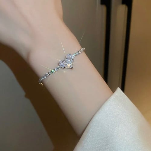 اسوارة قلب ذات المظهر اللامع والمُلفت