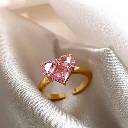 خاتم القلب الوردي