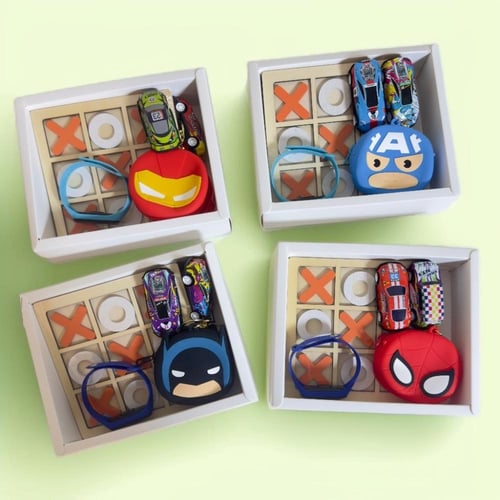 صندوق هدايا متنوع للبنات والأولاد