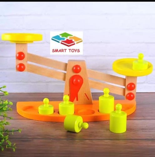 ميزان المونتيسوري الخشبي