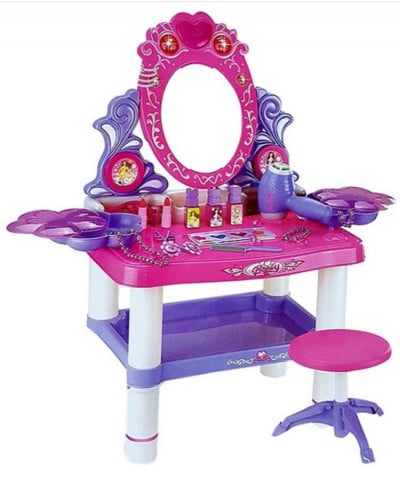 تسريحة بلاستيكية