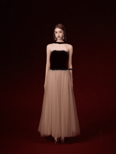 فستان أوليا