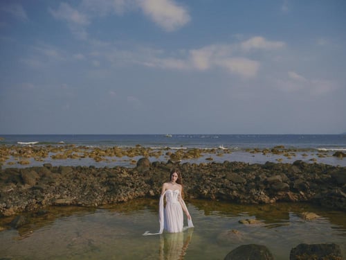 فستان البحيرة