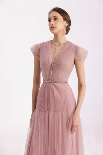 فستان نياشتي