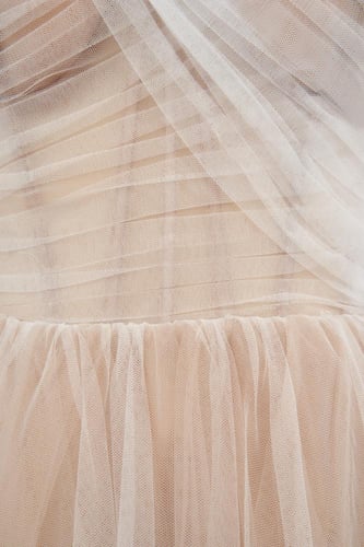 فستان أوميا