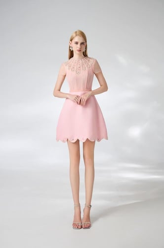 فستان الزنجبيل البري