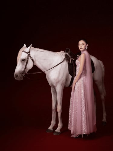 فستان إسثير