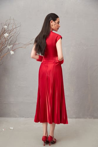 فستان نائلة