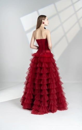 فستان إميلي