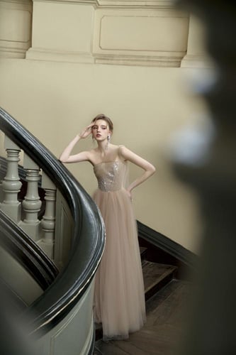 فستان كاروليني