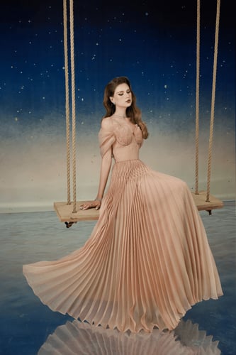 فستان لوسترا