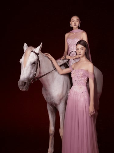 فستان إسثير