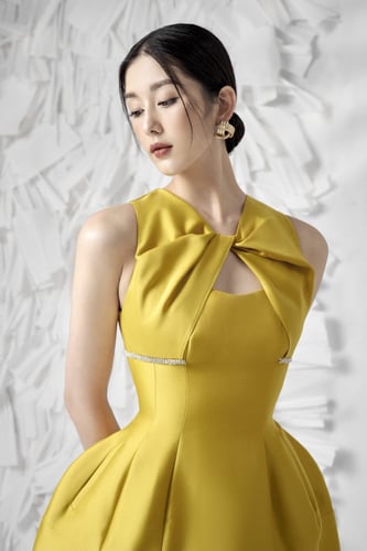 فستان الجنتيانا