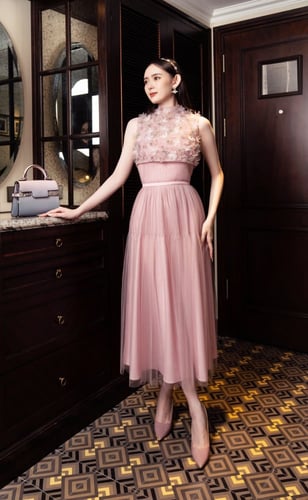 فستان بيداء