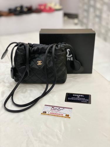 شنطة وسط اسود 470374