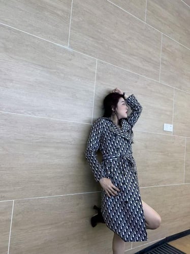 جاكيت كحلي /ابيض طويل 1461