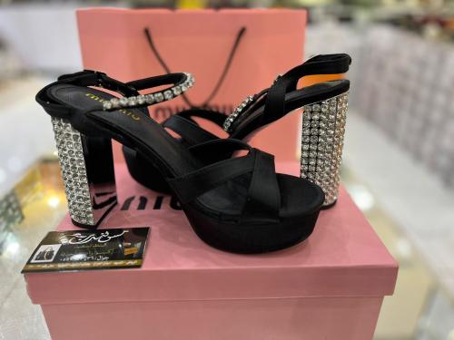 كعب ماستر كولتي اسود كرستال 1639