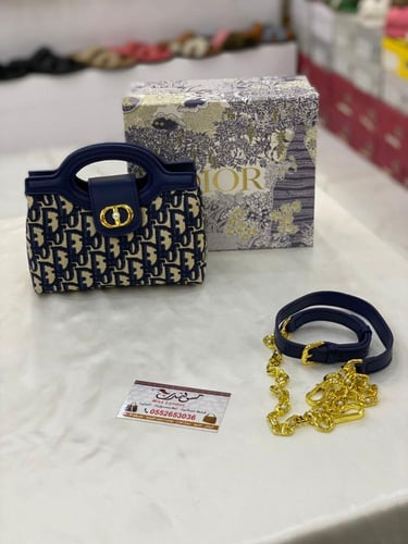 شنطة صغيرة كحلي 16987