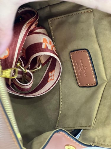 شنطة حجم صغير بني 6882