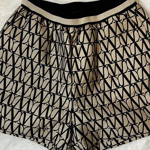 طقم قطعتين ابيض /بيج موديل 1288