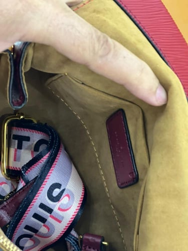 شنطة حجم صغير عنابي 6883