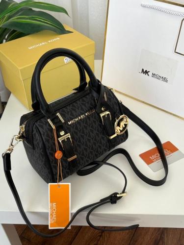 شنطة صغيرة اسود 17001