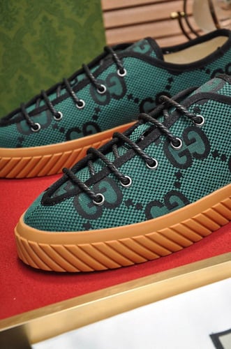 شوز اخضر موديل 1300