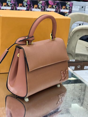 شنطة حجم صغير بني 6882