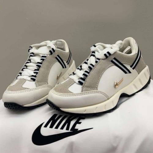 شوز اطفال ابيض 6925