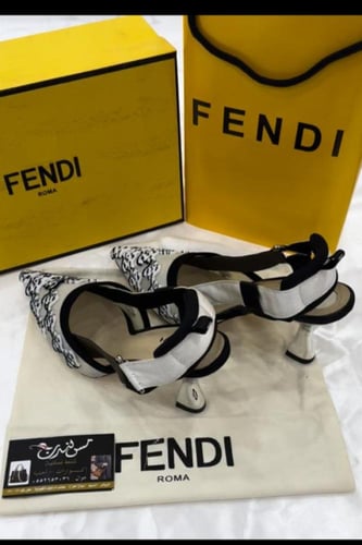 كعب ابيض/اسود 16786