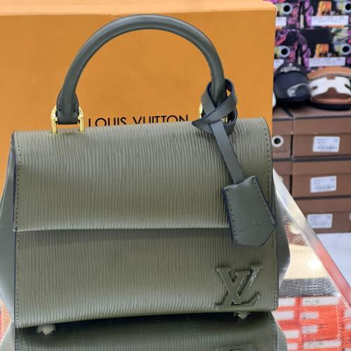 شنطة حجم صغير زيتي 6884