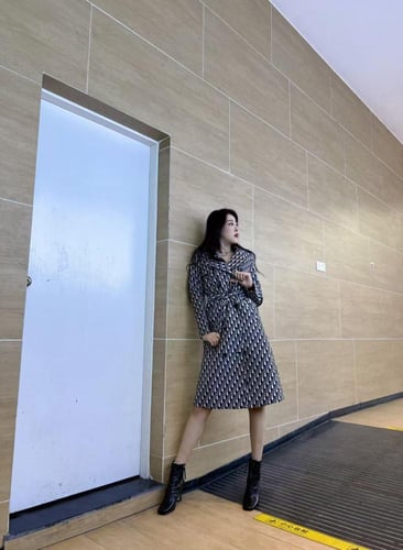 جاكيت كحلي /ابيض طويل 1461