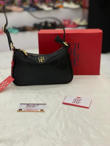 شنطة وسط اسود 470369