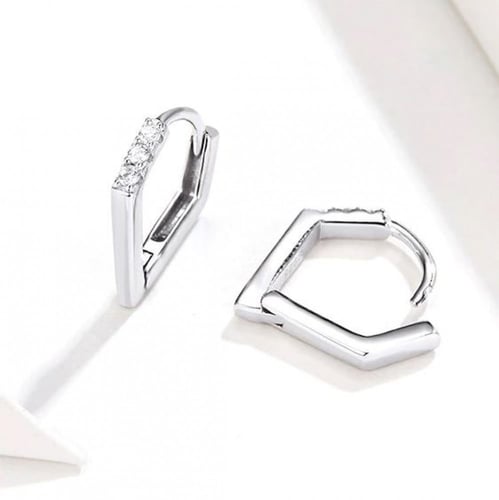 حلق مضلع من الفضة الاسترليني عيار 925 مزين بالكريس...