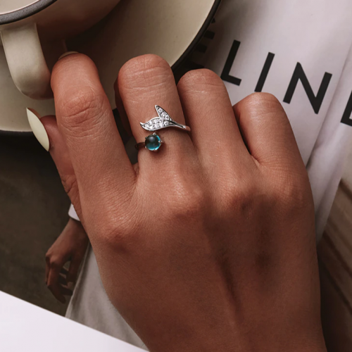 خاتم حورية من الفضة الاسترليني مرصع بالكريستال