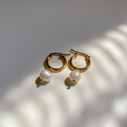 أقراط الين الذهبية من اللؤلؤ الزراعي و الستانلس ست...