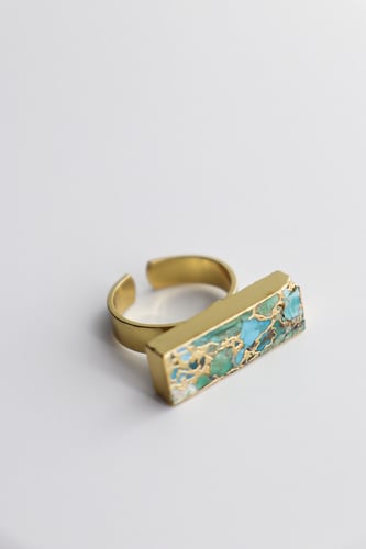 خاتم أنيق من النحاس المطلي بالذهب مزين بالفيروز ال...