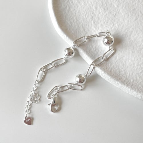 اسوارة الين بتصميم رقيق من الفضة الاسترليني عيار 9...