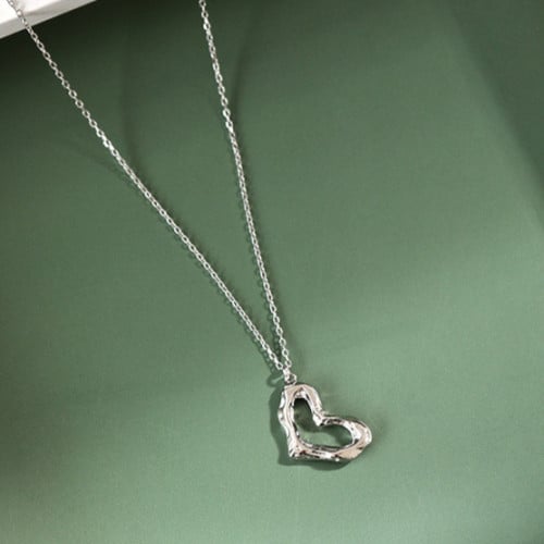 سلسلة قلب الحب من الفضة الاسترليني عيار 925