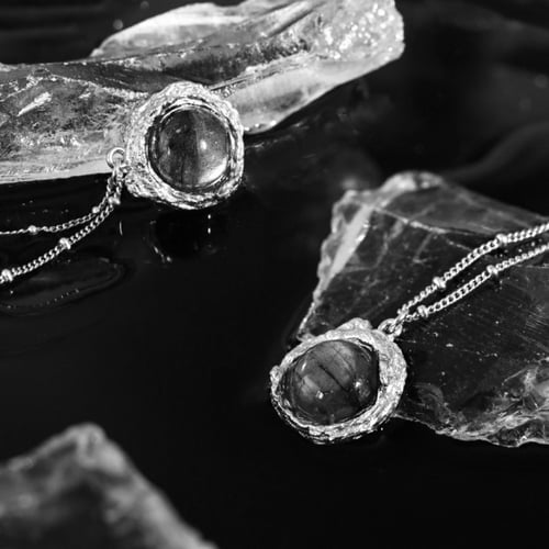 سلسلة فلك من الفضة الاسترليني عيار 925 وحجر اللابر...