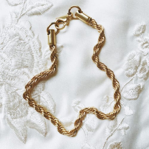 اسوارة تشين ذهبية من الستانلس ستيل مضاد للصدأ