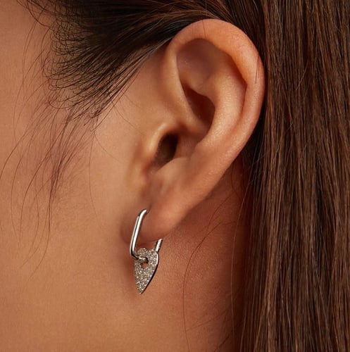 حلق قلب مزين بفصوص كريستال من الفضة الاسترليني عيا...