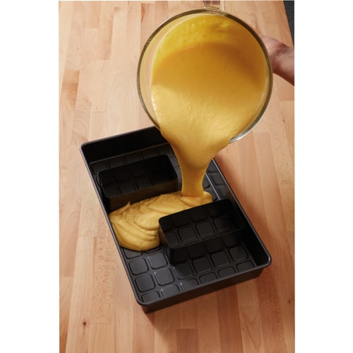 ويلتون مجموعة صواني لخبز الكيك متعددة الأشكال